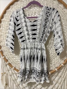 Black & White Printed Women's Swim Coverup with Elastic Waist